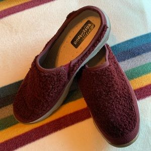 Easy spirit Sherpa slip on
